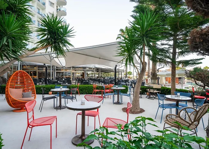 Agaya Hotel 5*